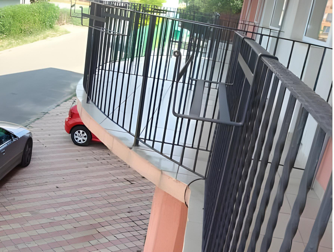 Others 5, Hotel Terra, Tuzla