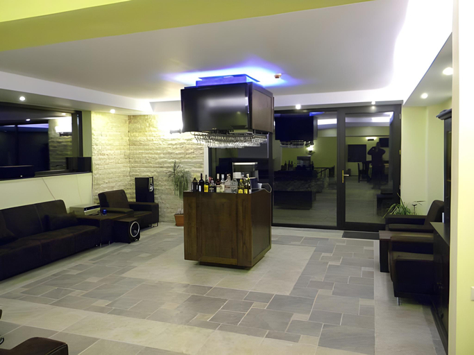 Public Area 3, Pensiunea Smida Park, Belis