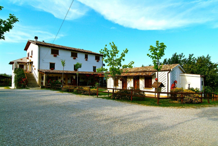 Exterior & Views 1, Agriturismo Il Portico, Pescara