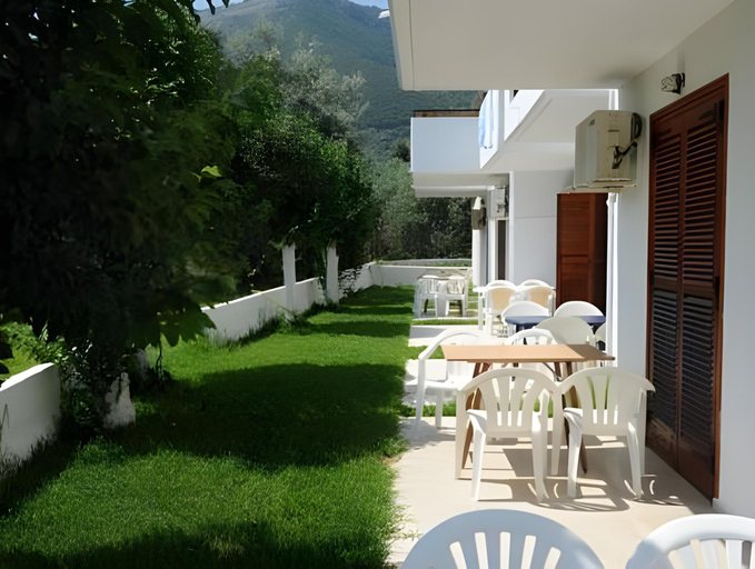 Others 4, Vessarios, Ionian Islands