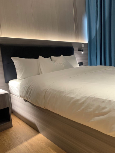 Bedroom 4, Mooncity Hotel & Boardinghouse, Frankfurt am Main