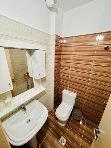 Bathroom 2, JB Apartments, Sarandës