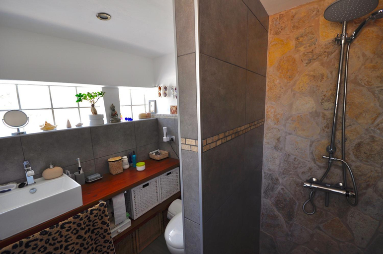 Bathroom 4, Separates 3-Terrassen-Apartment in romantischem Landhaus mit Pool, Almería