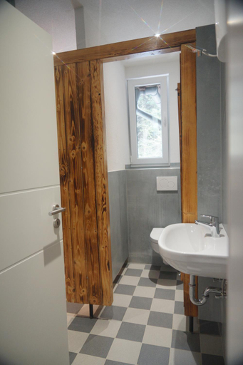 Bedroom 3, Bahnhof Grenzau, Westerwaldkreis
