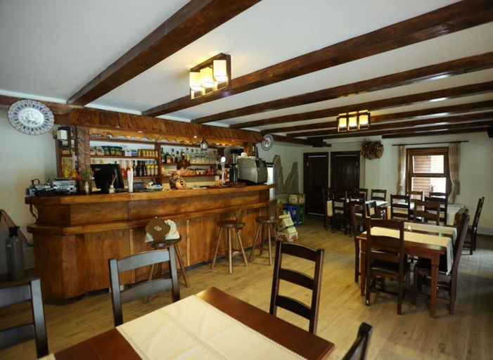 Food & Drinks, Pensiunea Roua Muntelui, Baia De Aries