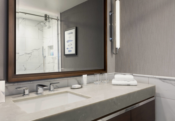Bathroom 5, Boston Marriott Long Wharf, Boston