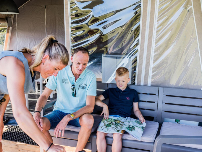 Others 4, Nice tent lodge in a holiday park, Mersch