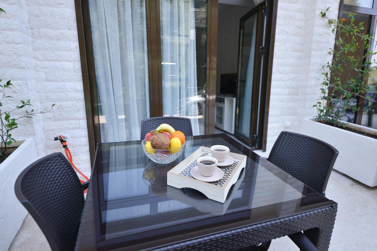 4, Brand New Apartments - free parking