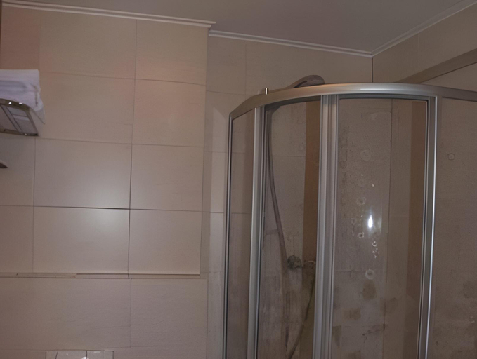 Bathroom 2, Prima, Puławy