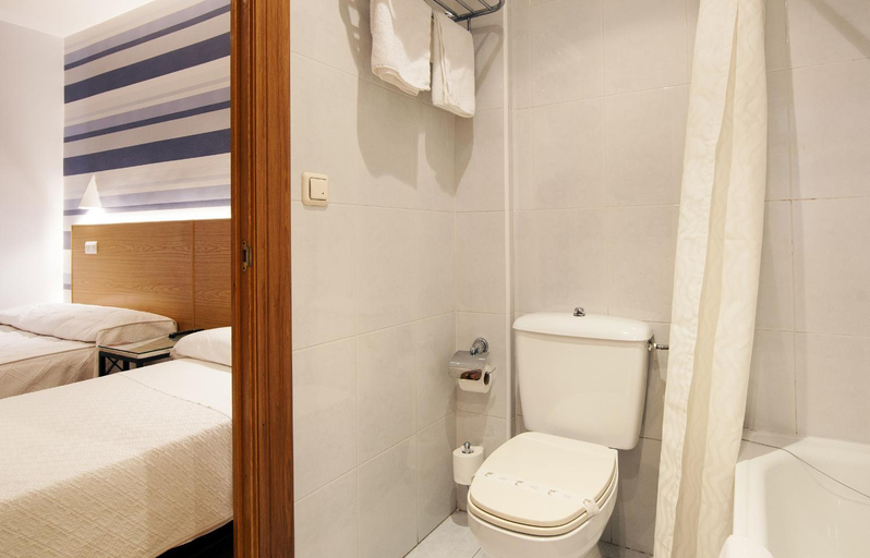 Bathroom, Hostal Bezana, Burgos