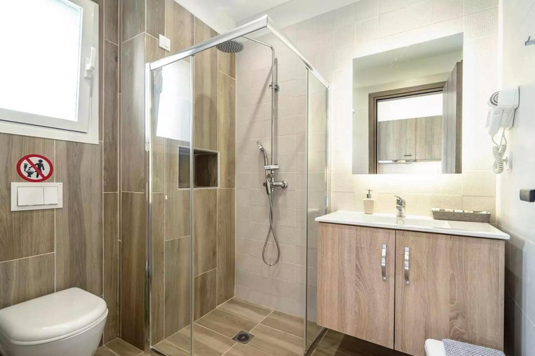 Bathroom 5, BLUE STAR APARTHOTEL, Ionian Islands
