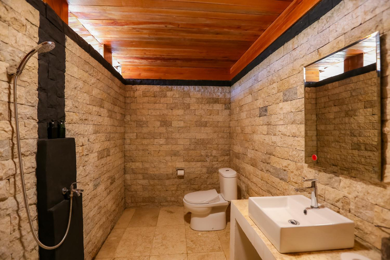 Bathroom 3, Royal Resort Gili Air, Lombok