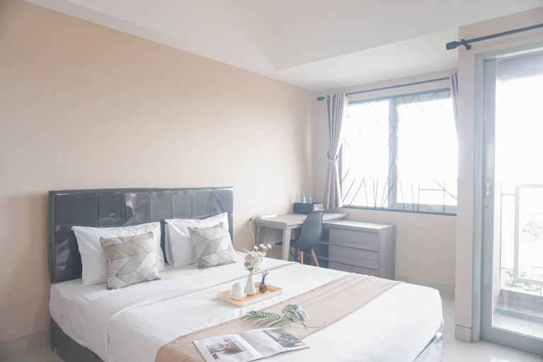 Good Choice and Comfy Studio Apartment at Gateway Park LRT City Bekasi By Travelio, Bekasi