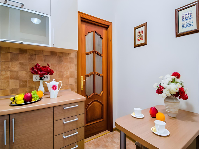Others 5, Khreschatyk Suites, Pechers'kyi