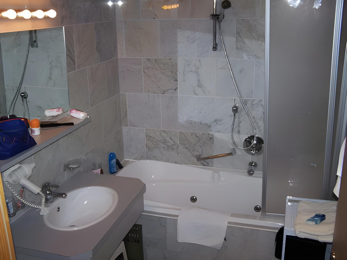 Bathroom, Appartementhaus zum Holzknecht am See, Innsbruck Land