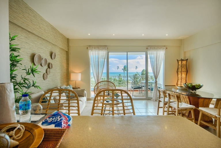Food & Drinks, Beachfront Condo Costa del Sol Sleeps 6, Guayacanes