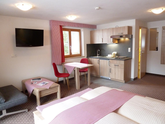 Others 5, Alpina Appartements, Reutte