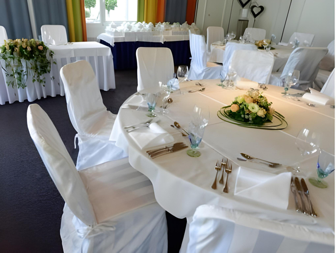 Others 4, Gasthof zum Schutzen, Aarau