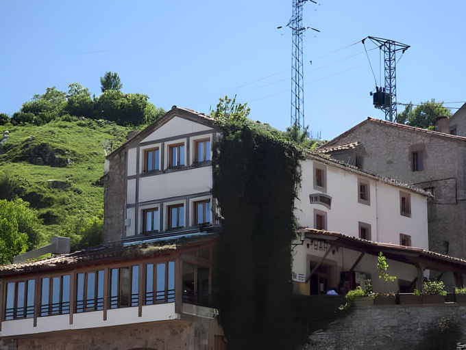 Others 5, Taberna de Tresviso, Cantabria