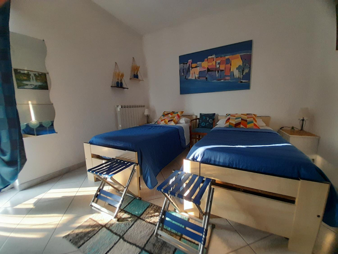 Bedroom 2, Agriturismo La Ruota, Cuneo