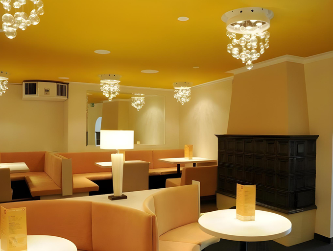 Food & Drinks 3, Madar Cafv Restaurant Zum Fv Rsten, Melk
