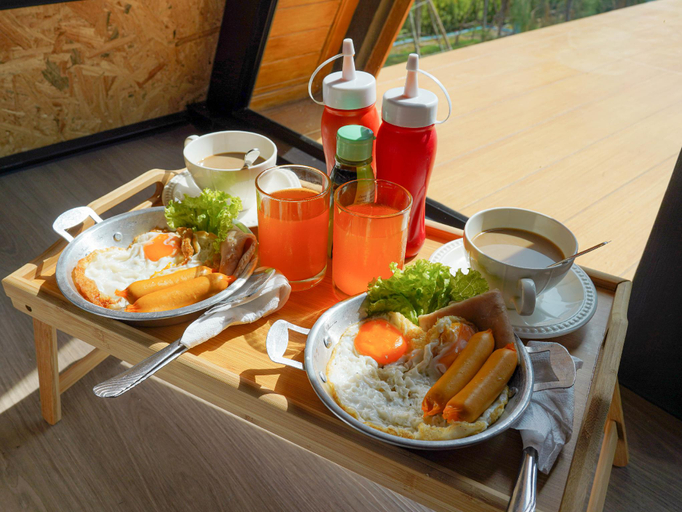 Food & Drinks