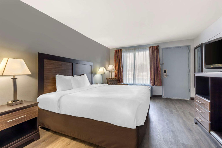 Bedroom 12