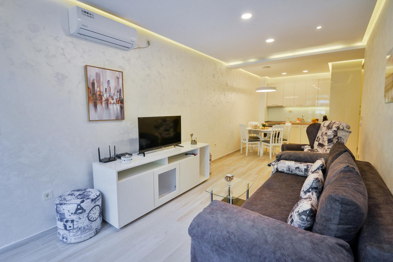 3, Brand New Apartments - free parking