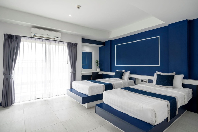 Bedroom 12