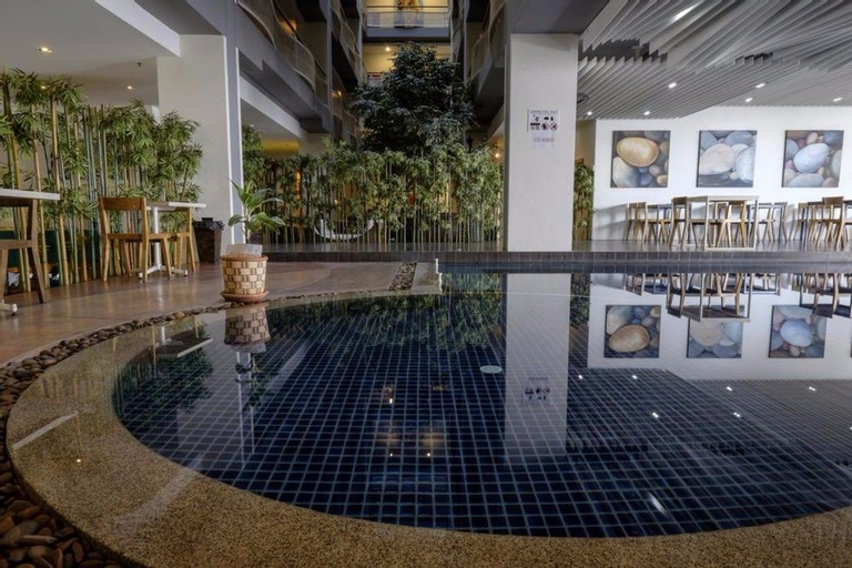 Brighton Hotel Bangkok - Tap to explore photos