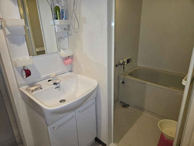 Bathroom 4, Guesthouse Jakotel Tsuruhashi, Osaka