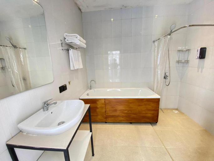 Bathroom 5, HK Villa Family, Badung