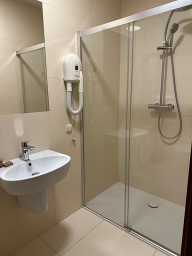 Bathroom 3, Restauracja i Hotel Oberza Wilczy Glod, Kraków