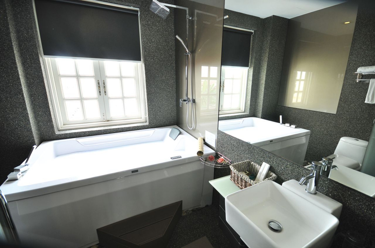 Bathroom 4, The Sterling Boutique Hotel, Malacca City