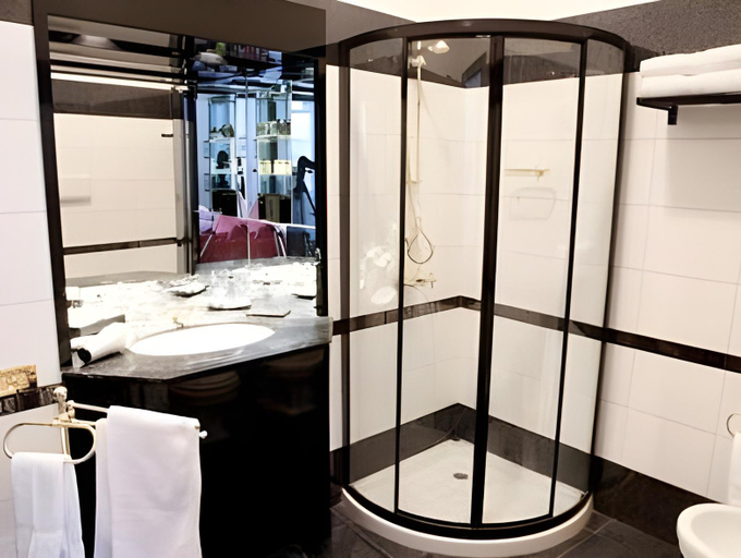 Bathroom 4, Manfredi House San Pietro, Roma
