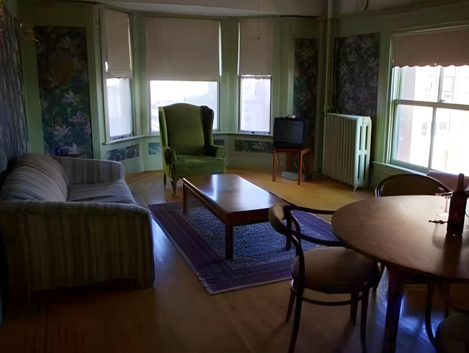 Interior view 4, Arundel Mansions Hotel, Greater Vancouver