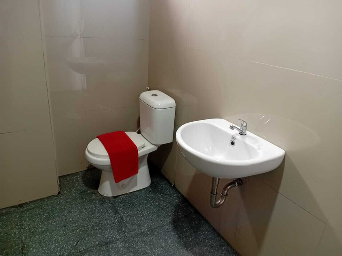 Bathroom 4