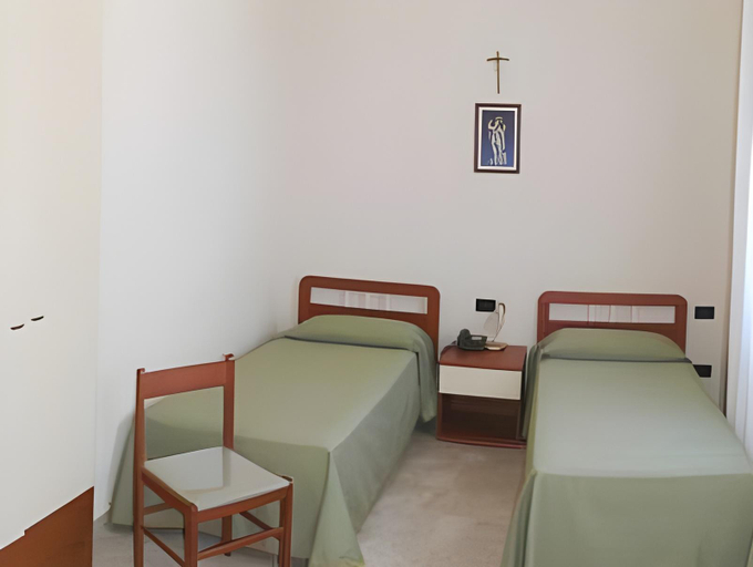Bedroom, Albergo Casa Del Pellegrino, Foggia