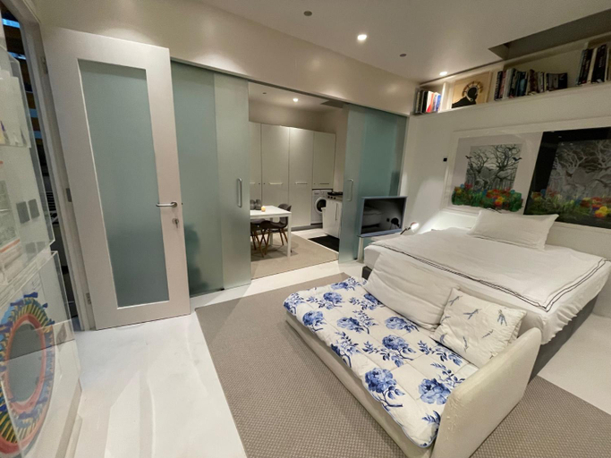 Others 5, Modern self-contained Ground and Basement studios, London