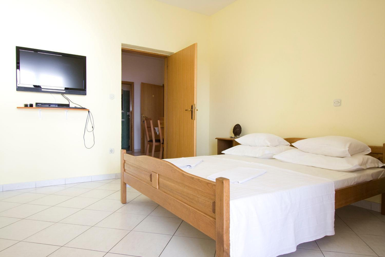 Others 4, Ella Apartments, Omiš