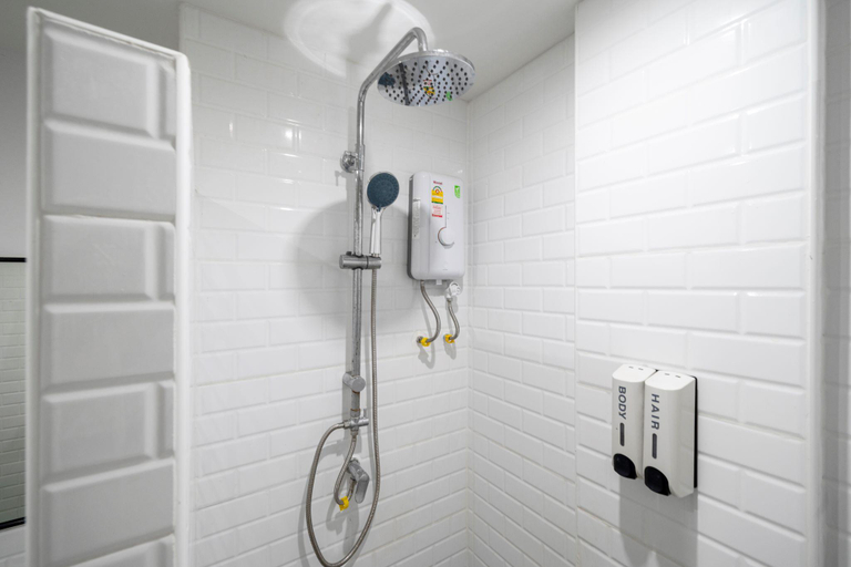Bathroom 16