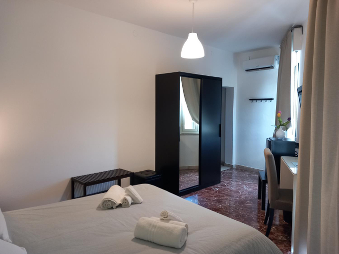 Bedroom 2, A due passi dal centro, Syracuse