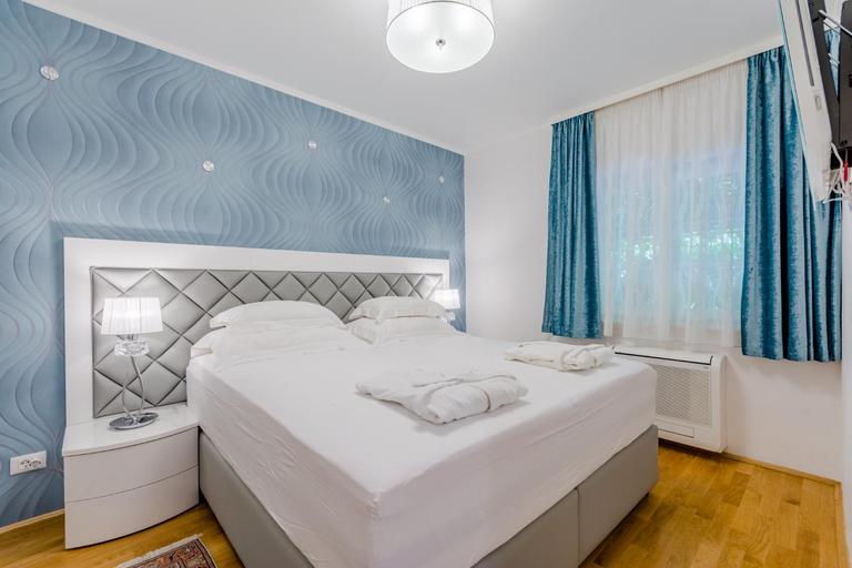 Bedroom 3, Apartments Villa Camellia - Adults Only, Supetar