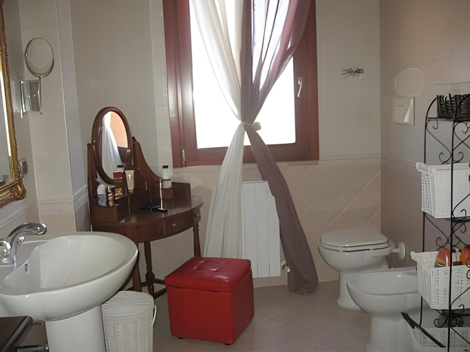 Bathroom 3, Villa Graziosa, Cagliari