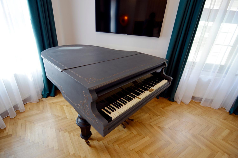 Others 5, Kleines Hotel, Sibiu