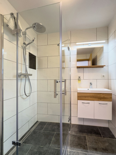 Bathroom 5, Hotel & Restaurant Traube, Bad Dürkheim