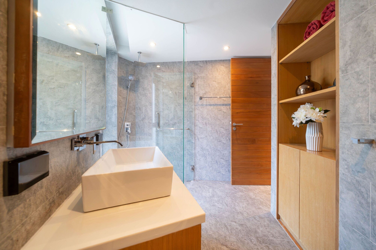 Bathroom 3, Luxury 2BR Apartment in Bluepoint 82, Phuket Island