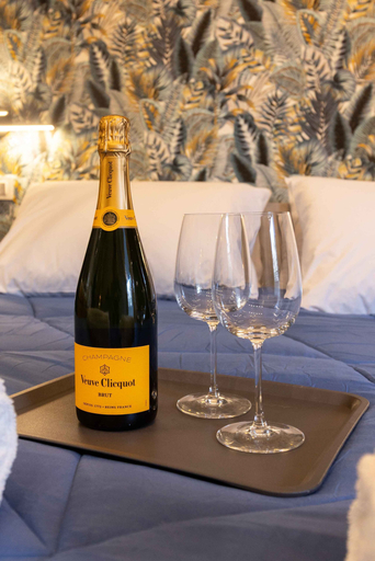 Food & Drinks, Urban Chic Luxury Suite Apartments, Roma