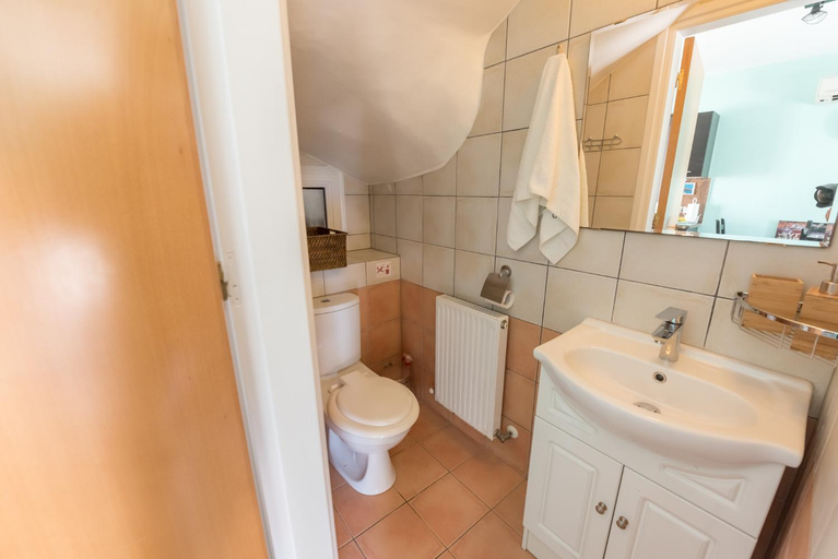 Bathroom 2, Villa Marina