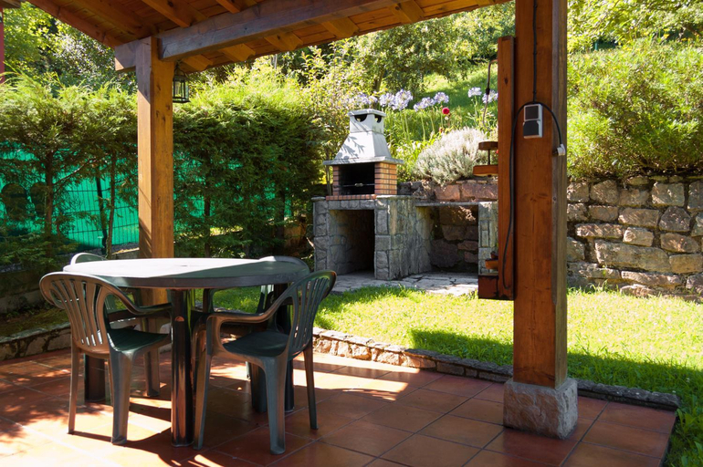Others 5, Casa La Pumarada de Villaviciosa, Asturias